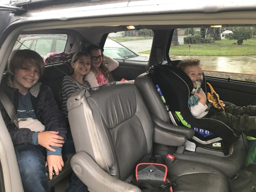 Kidlets in the Car!